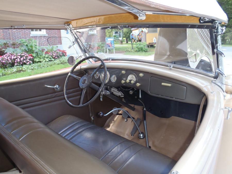  Ford V8 Model 48 DeLuxe Phaeton 1935 года  (фото 15 из 52)